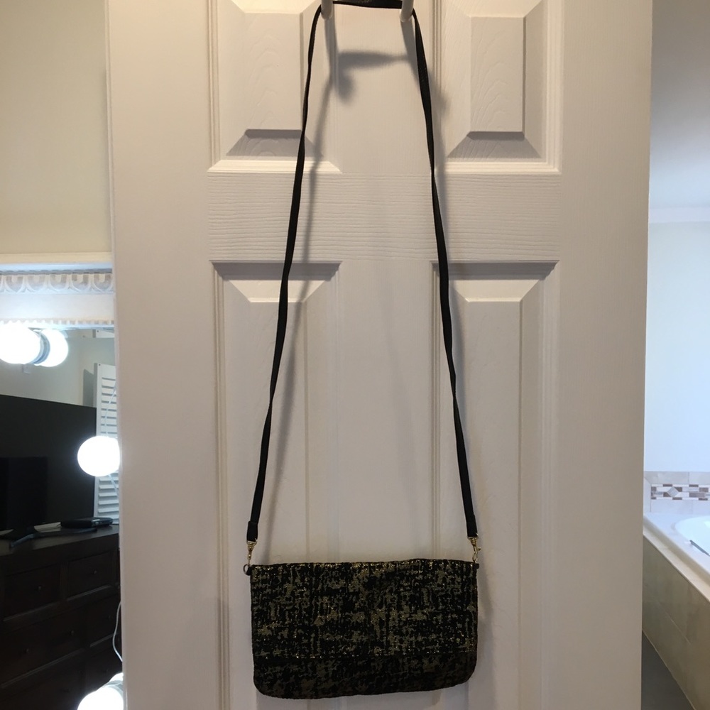 Black and Gold Purse - Picture 5 of 6